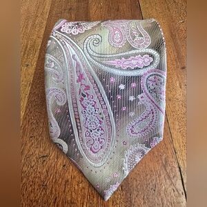 Stacy Adams 100% Silk Pink Tan Paisley Tie W3.75" L62.5" Long Clean